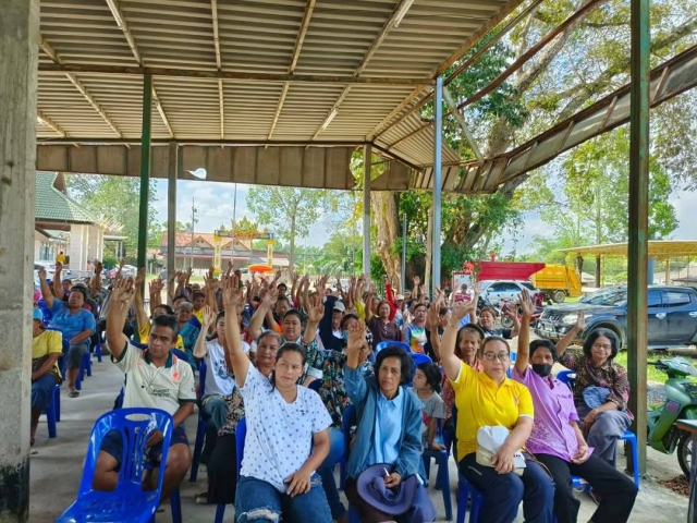   วันจันทร์ ที่ 23 ธันวาคม ร่วมจัดทำประชาคม เพื่อจ่ายเงินช่วยเหลือผู้ประสบอุทกภัย ในเขตเทศบาลตำบลพิปูน "ตามมติคณะรัฐมนตรี" 
